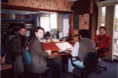 2001-Ecuador-Radio